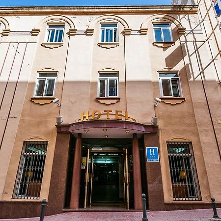 Hotel Victoria Linares  Bagian luar foto