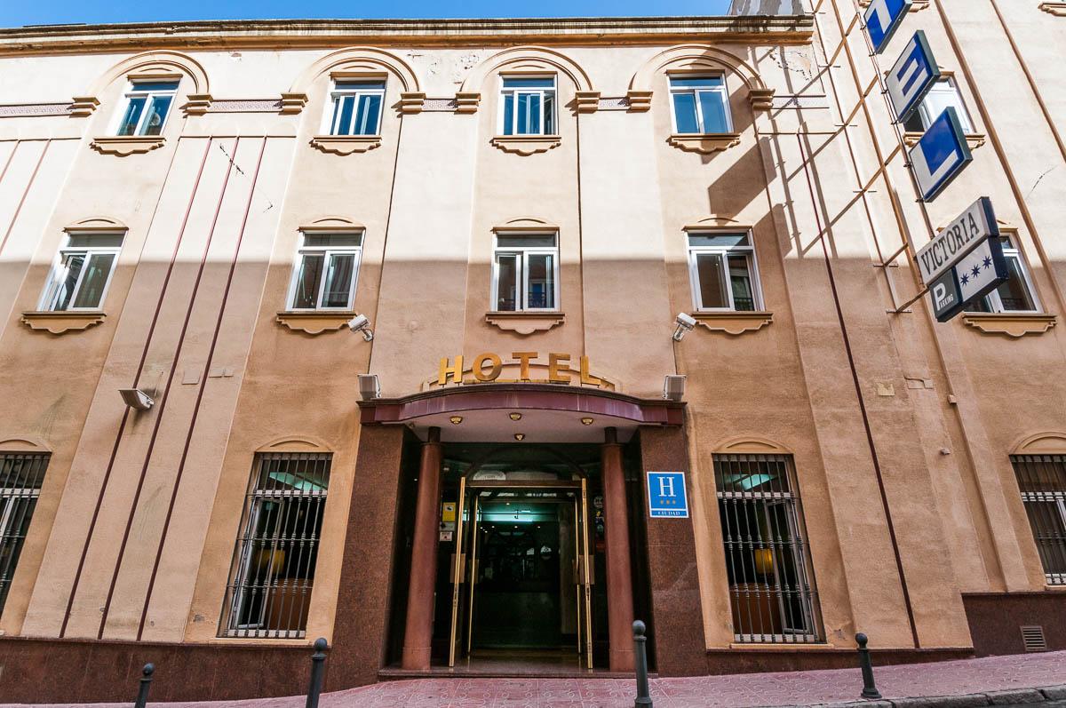 Hotel Victoria Linares  Bagian luar foto