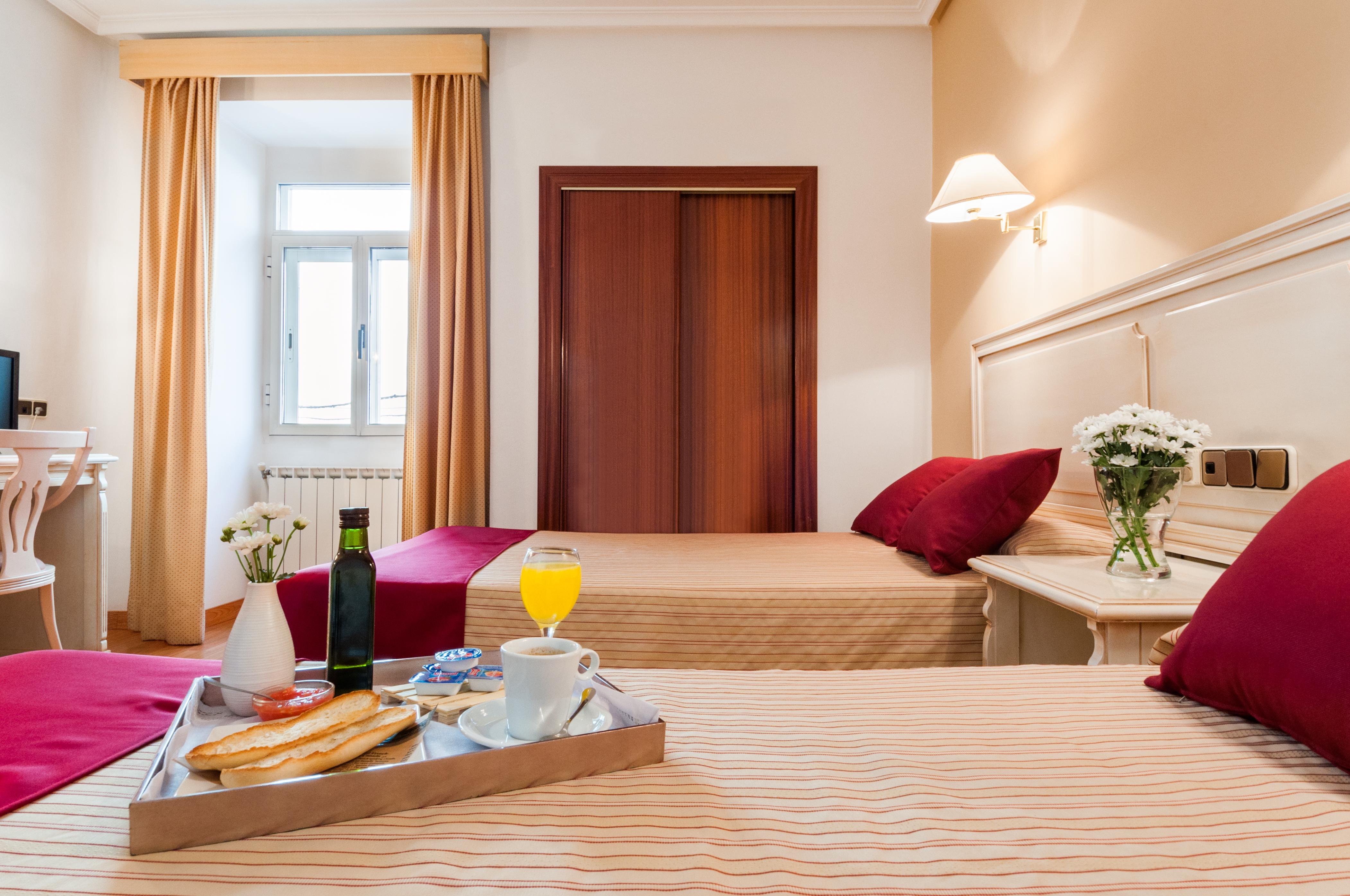 Hotel Victoria Linares  Bagian luar foto