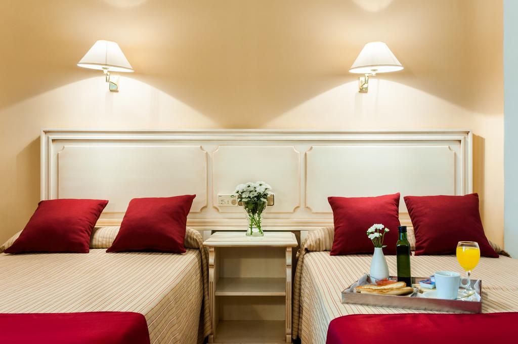 Hotel Victoria Linares  Bagian luar foto